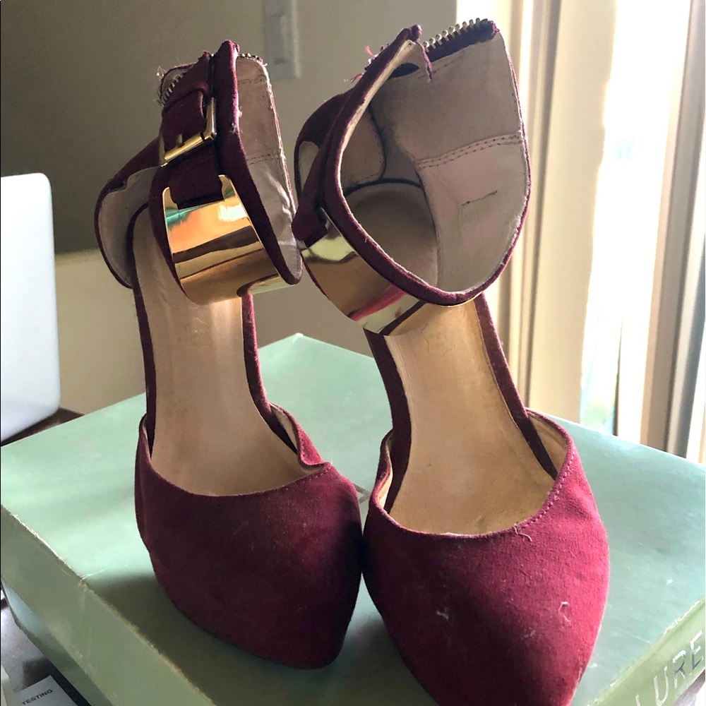 Aldo Bordeaux Gold plated platform heel
